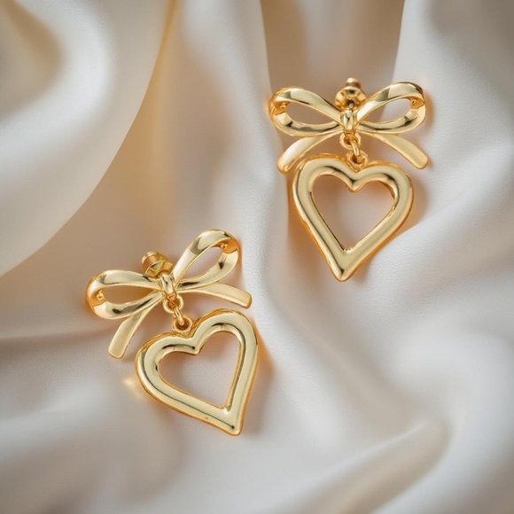 Jewelry - Bow & Heart Minimalist Dangling Earrings
